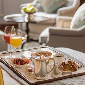 Suite executive